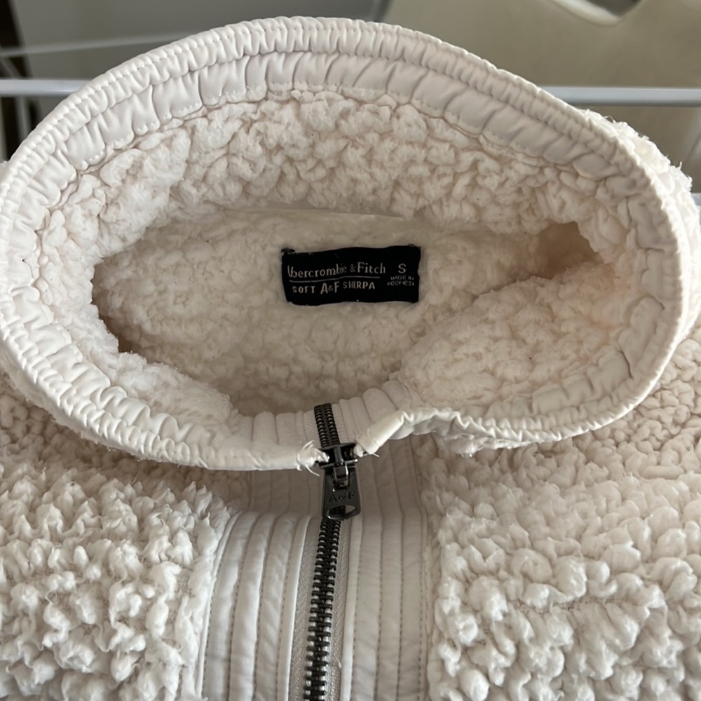 Abercrombie & Fitch Sherpa quarter-zip - Picture 7 of 9